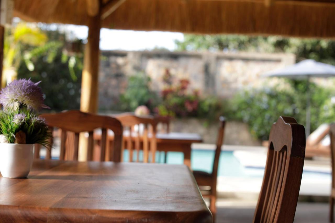 Entebbe Palm Hotel Екстериор снимка