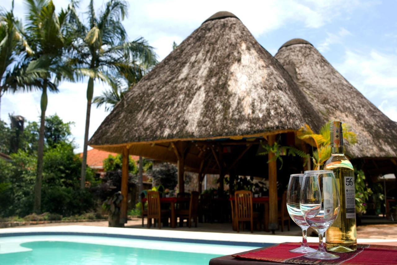 Entebbe Palm Hotel Екстериор снимка