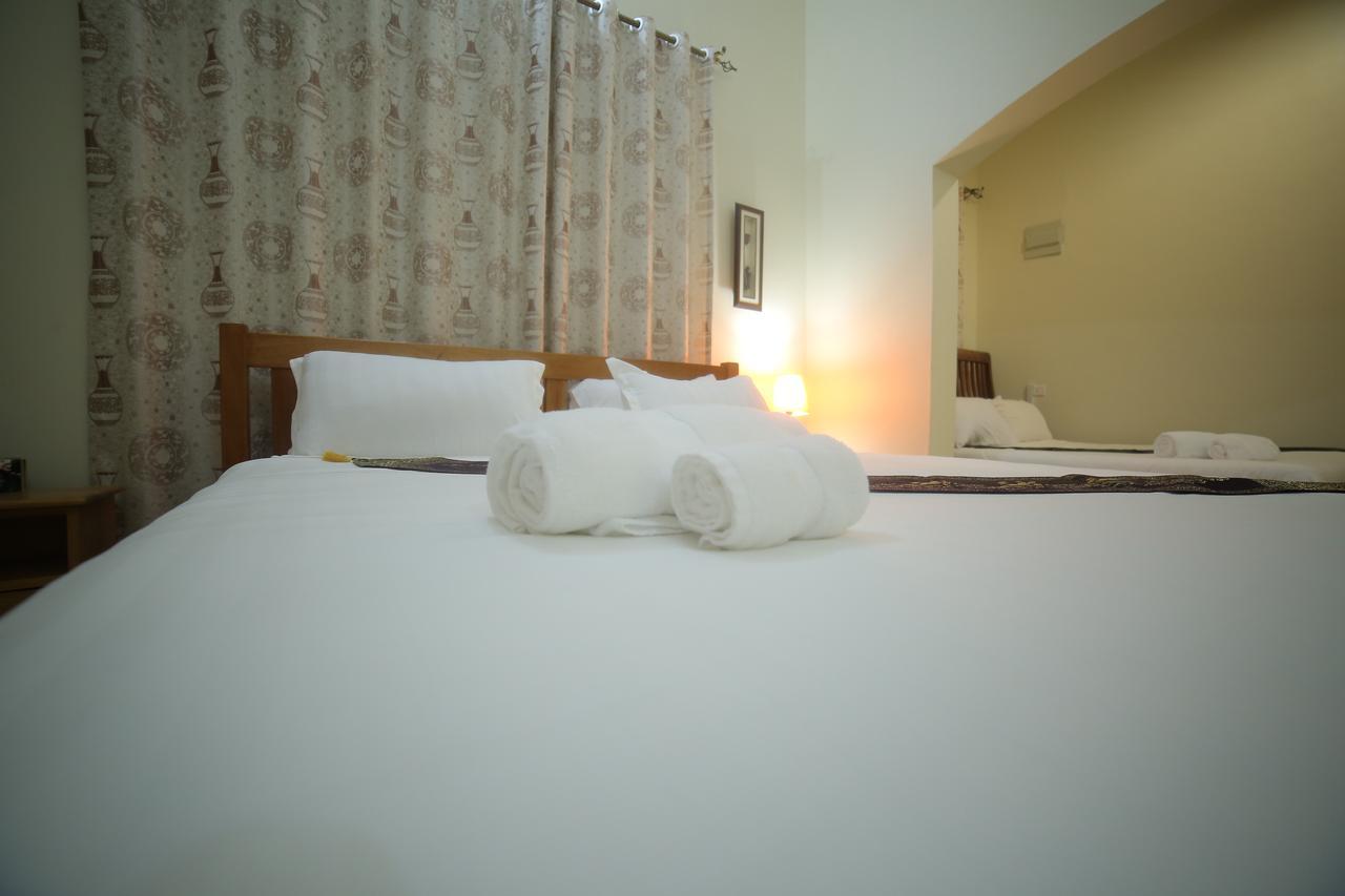 Entebbe Palm Hotel Екстериор снимка