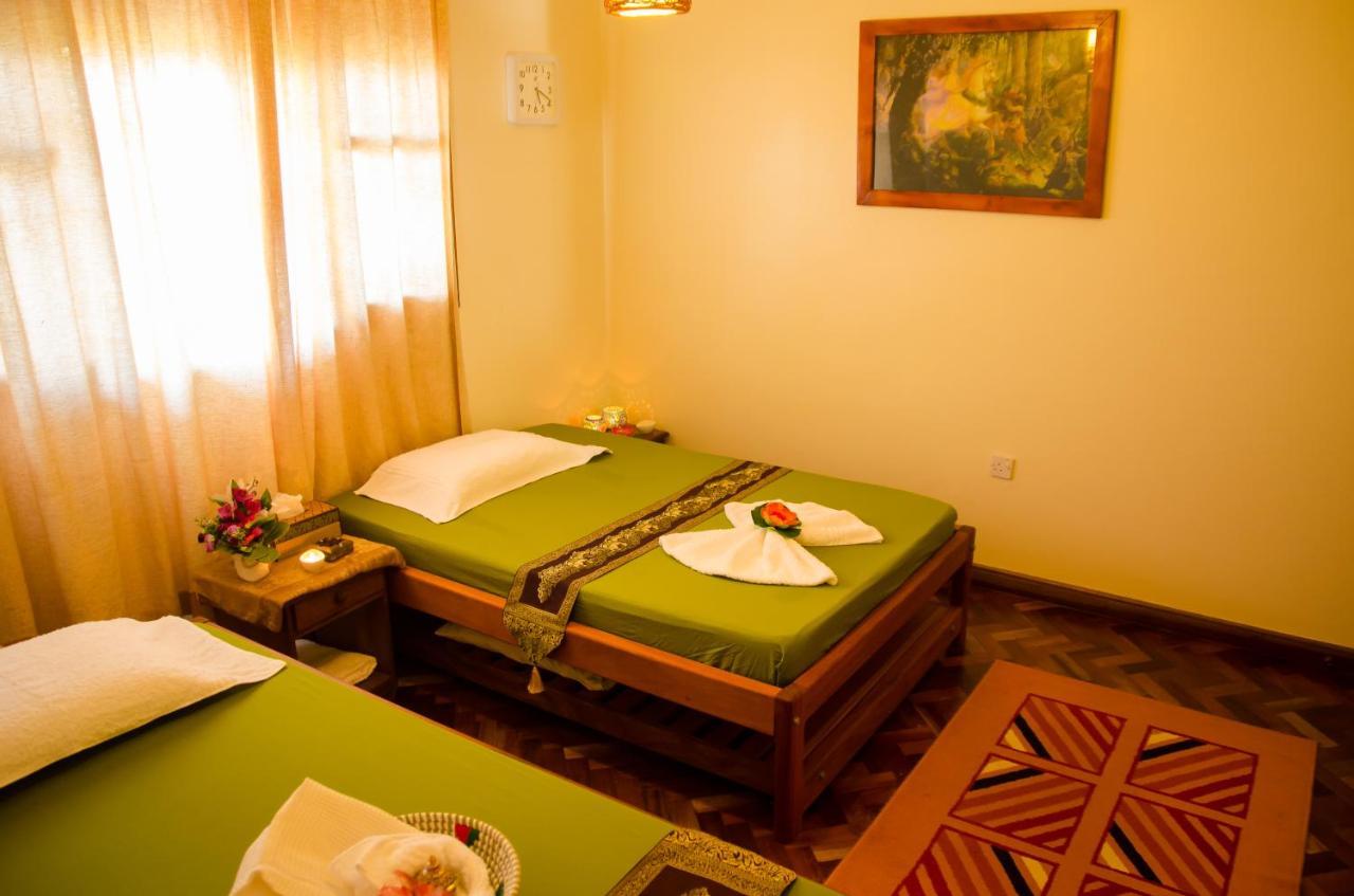 Entebbe Palm Hotel Екстериор снимка