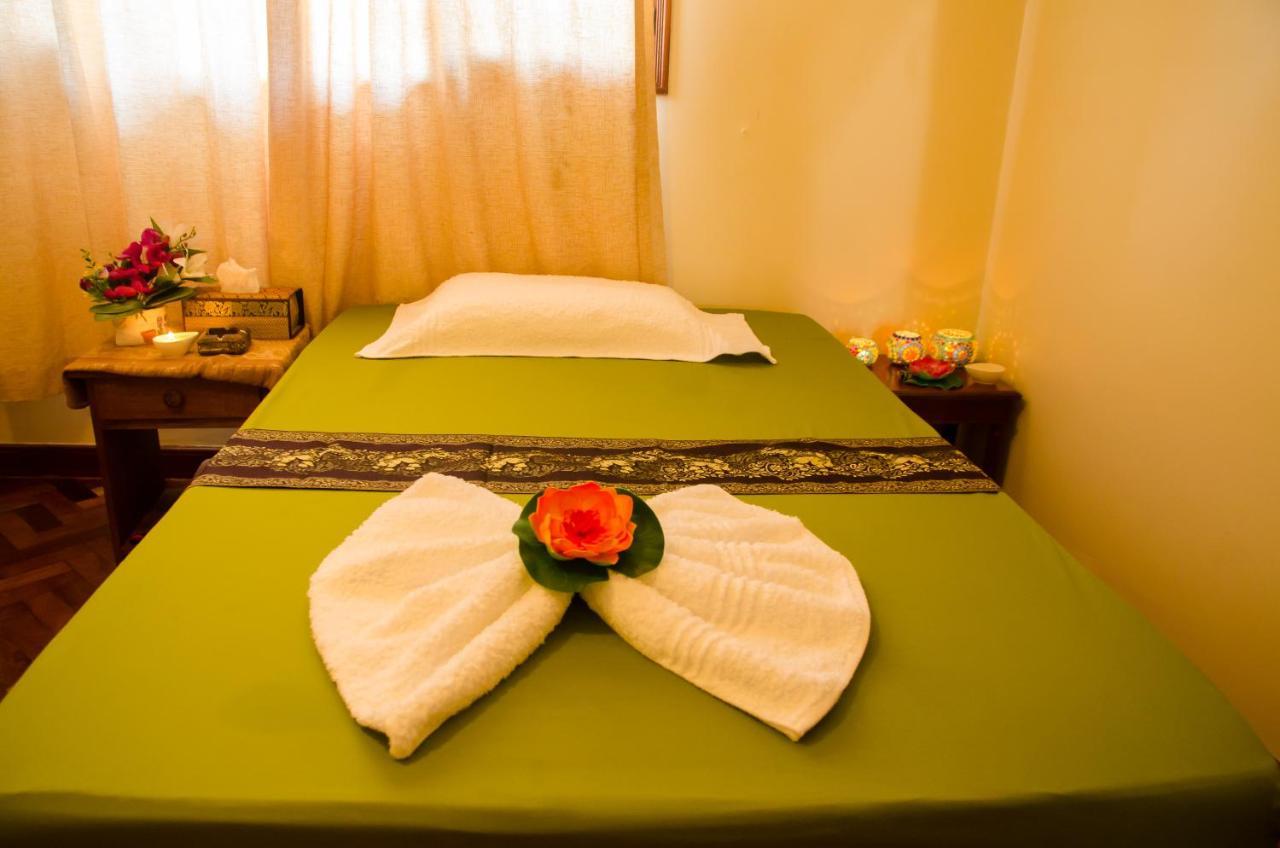 Entebbe Palm Hotel Екстериор снимка