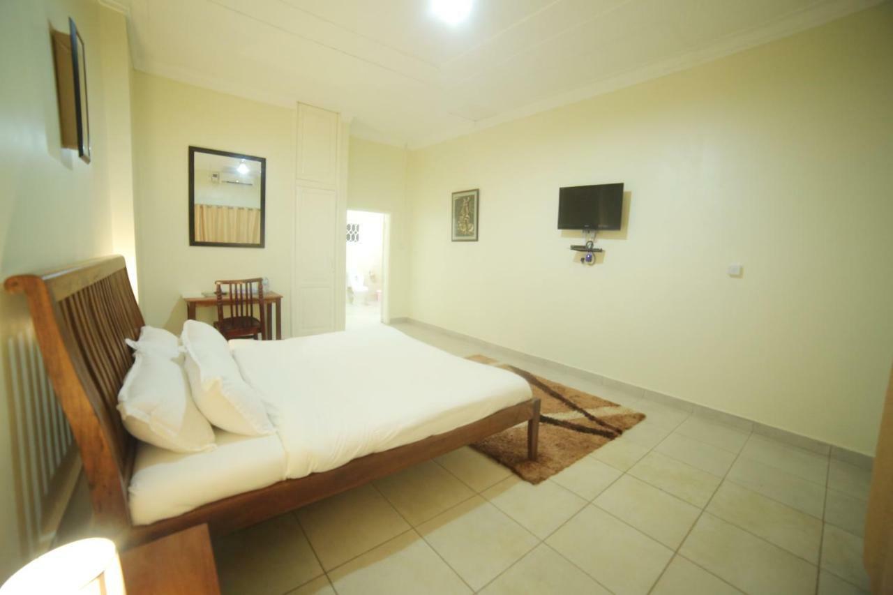 Entebbe Palm Hotel Екстериор снимка